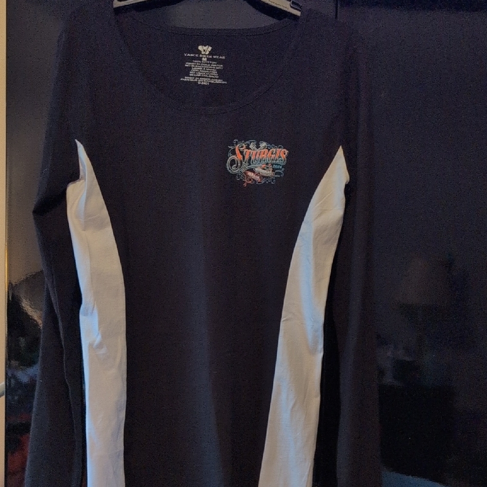 Womans Long Sleeve Black and White Shirt with Surf Graphic